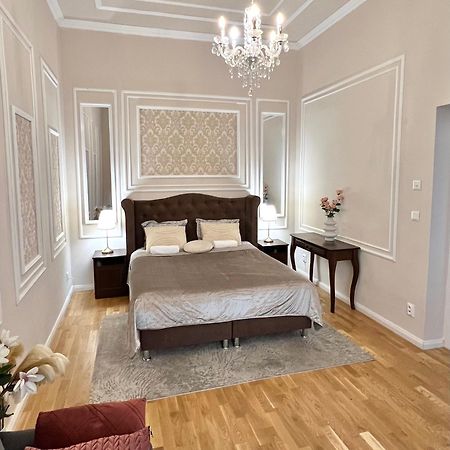 Angeloroma Deluxe Apartment Prag Exteriör bild