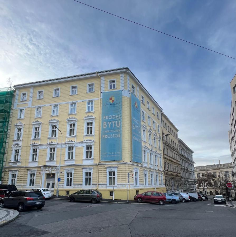 Angeloroma Deluxe Apartment Prag Exteriör bild