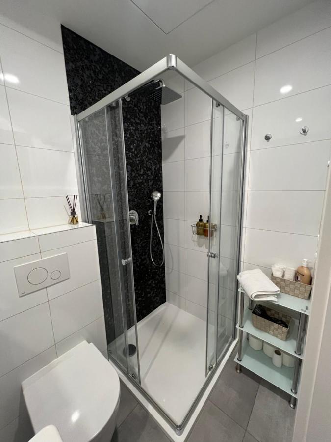 Angeloroma Deluxe Apartment Prag Exteriör bild