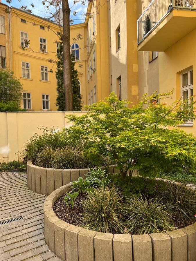 Angeloroma Deluxe Apartment Prag Exteriör bild